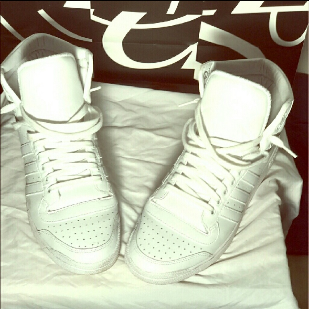 Men sneakers